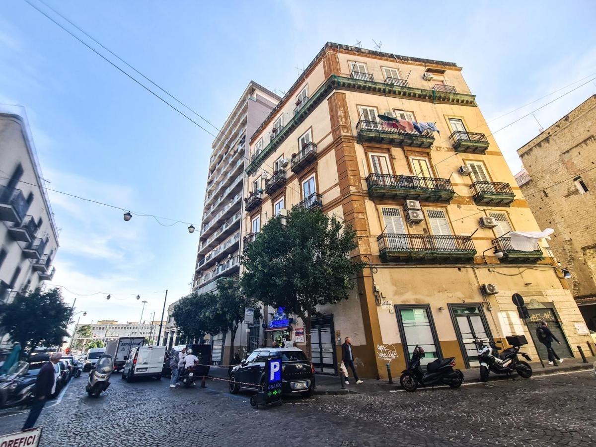 Partenope Dorata Napoli Esterno foto